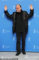 高清：《都灵之马》发布会 导演贝拉-塔尔眼神犀利