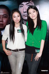 组图：胡杏儿换发型无关感情 苟芸慧否认绯闻