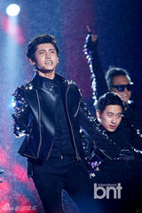 组图：东方神起等献唱2013韩流梦想演唱会