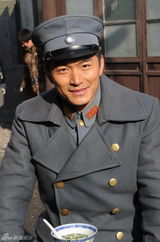 组图：《枪火》探班 冯恩鹤分享爆破戏经验