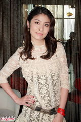 组图：陈慧琳将缺席乐坛颁奖 有望年底出新碟