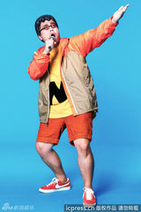 组图：余文乐薛凯琪真人版cosplay《多啦A梦》