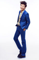 组图：高梓淇时尚写真彰显暖男雅痞风