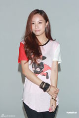 组图：邓丽欣惋惜宗杏恋 不能接受男友劈腿