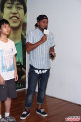 组图：张震岳发新辑个性豪放：不喜欢的别买