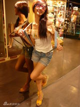 幻灯图集：黑涩会美眉蔷蔷服饰写真 甜美可爱