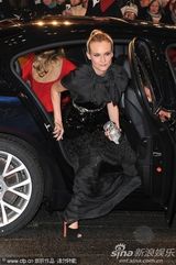 组图：黛安-克鲁格现身柏林开幕红毯妩媚性感