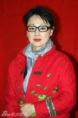 幻灯：《马文的战争》海报揭幕 成泰燊不适应谋男郎