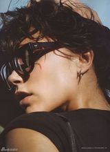 高清组图：维多利亚登杂志封面 写真展优雅之美