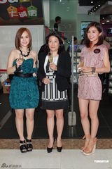 组图：Twins显熟女妩媚气质 阿娇称不想找男友