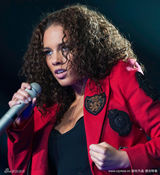 幻灯图：艾丽西亚-凯斯巡演 笼中诱惑媚眼销魂 