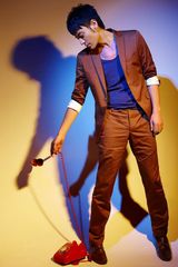 幻灯图：李光洁最新大片曝光 硬朗型男忧郁一面