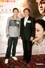 幻灯：《苏乞儿》香港首映 醉拳街舞表演向八爷致敬