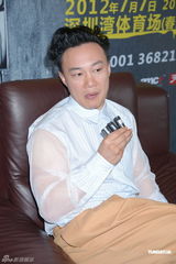 组图：陈奕迅被歌迷催减肥 欲创50场个唱纪录