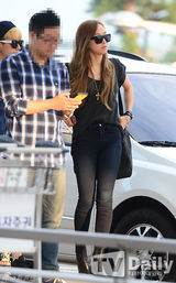 组图：BigBang成员GD与f(x)休闲装扮赴美