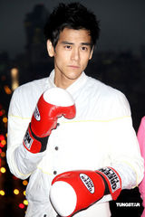 幻灯：彭于晏祝福双J恋 与蔡依林没打过保龄球