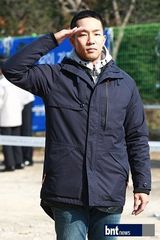 组图：Mighty Mouth生菜入伍 shorry含泪送行