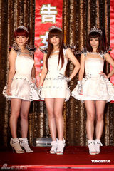 幻灯图：SHE下半年各自单飞 Selina想演小燕子