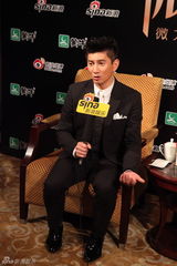 组图：微博之夜 吴奇隆刘诗诗结婚顺其自然