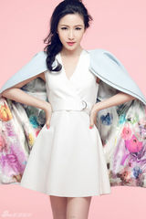 组图：刘梓妍春夏写真曝光 气质清新展花样笑靥