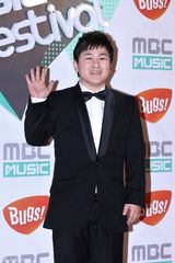 高清图：SuperJunior等歌手参加MBC music成立庆典