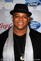 幻灯图：第九季《美偶》12强见面会 女星哈蕾助阵