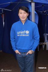 高清图：黎明出席慈善活动 被问生子计划没好气