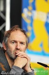 组图：柏林电影节评审团见面会杰克·吉伦哈尔受关注