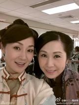 组图：43岁万绮雯容颜不老似花季少女