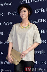 组图：Rainbow孔贤珠郑糠云等出席开业仪式