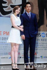 组图：朱元文彩媛新剧《Good Doctor》发布