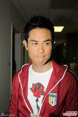 组图：胡杏儿与三视帝合作拍月历 今年放弃争视后