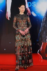 组图：《宗师》剧组压轴红毯 女星争秀美胸美背