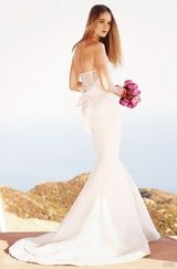 组图：Vera Wang婚纱2012系列 浪漫白色VS甜美粉色