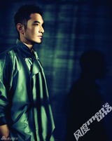 组图：黄晓明登杂志封面 卸下光环做匹夫