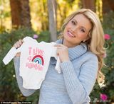 组图：花花公子超模麦迪森秀爱女照片 取名彩虹