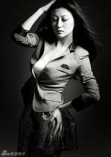 组图：方然黑白写真大片曝光 时尚摩登尽显英伦风