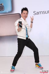 组图：哈林否认吴莫愁绯闻 不介意与李敏镐比较