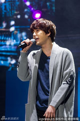组图：SJ-M上海热力开唱 始源帅气有型赫海有爱
