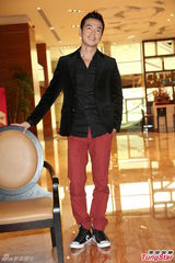 组图：隋棠助阵《犀利人妻》庆功期待续集