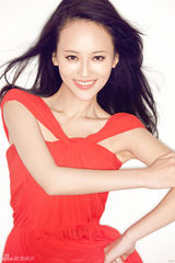 组图：刘娜萍写真曝光 清新脱俗绽放春意笑容