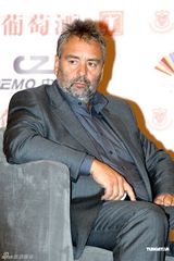 幻灯图：吕克-贝松常盘贵子等国际影人上海见媒体