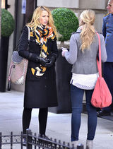 高清组图：布莱克-莱弗利现身《绯闻女孩》片场