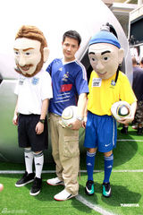 幻灯图：江若琳变身足球宝贝 否认与陈键锋交往