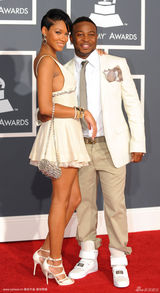 高清组图：布莱亚-墨菲和Pleasure P激吻缠绵秀恩爱 