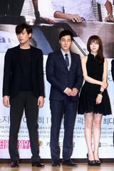 高清组图：韩星苏志燮李妍熙宣传《幽灵》