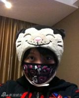 组图：奥运冠军陈若琳短发可爱自拍