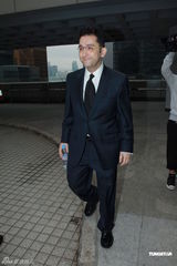 组图：前夫何东舜铭拖欠赡养费 陈复生为离婚案上庭