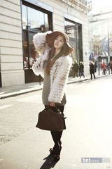 组图：韩团Secret拍巴黎写真 展感性法国风情