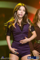 组图：帝国之子FT等偶像歌手亮相《MCountDown》